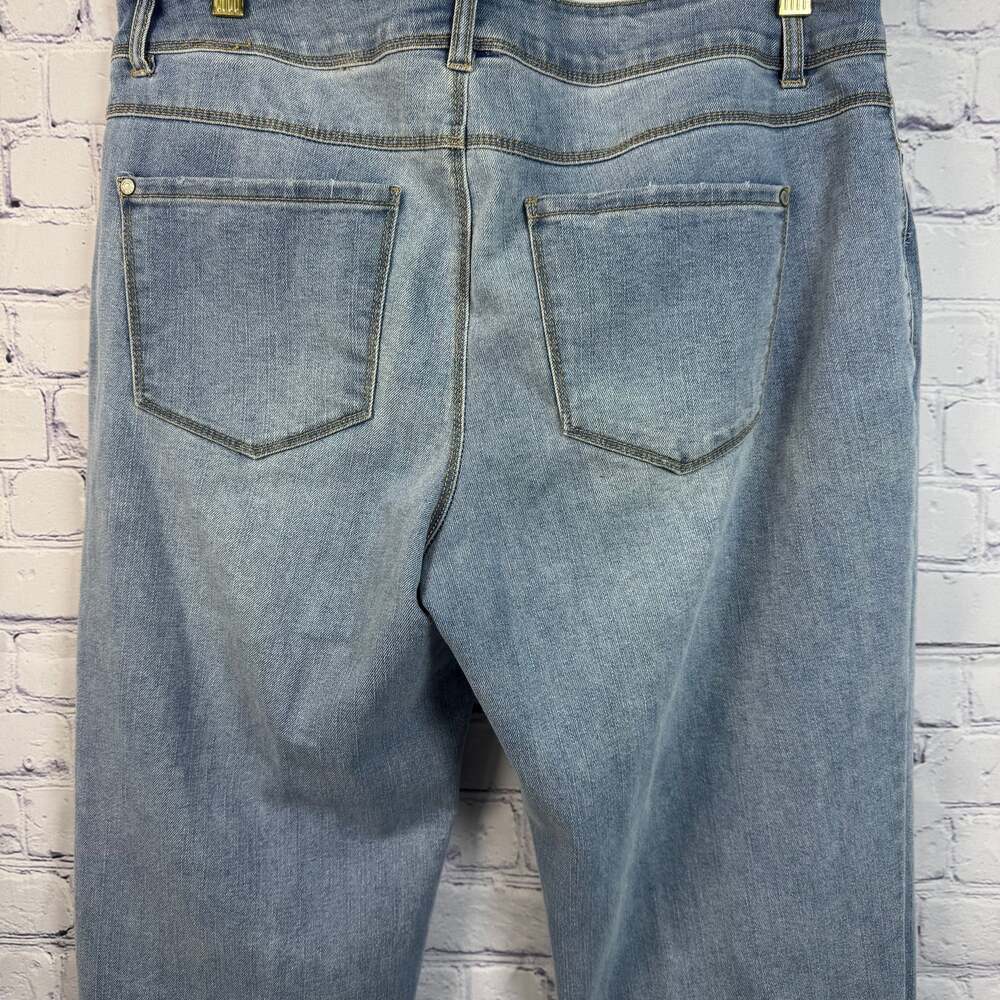 C Est. 1946 Jeans Womens Adult Size 10 Blue Denim Curvy Stretch - Picture 4 of 7